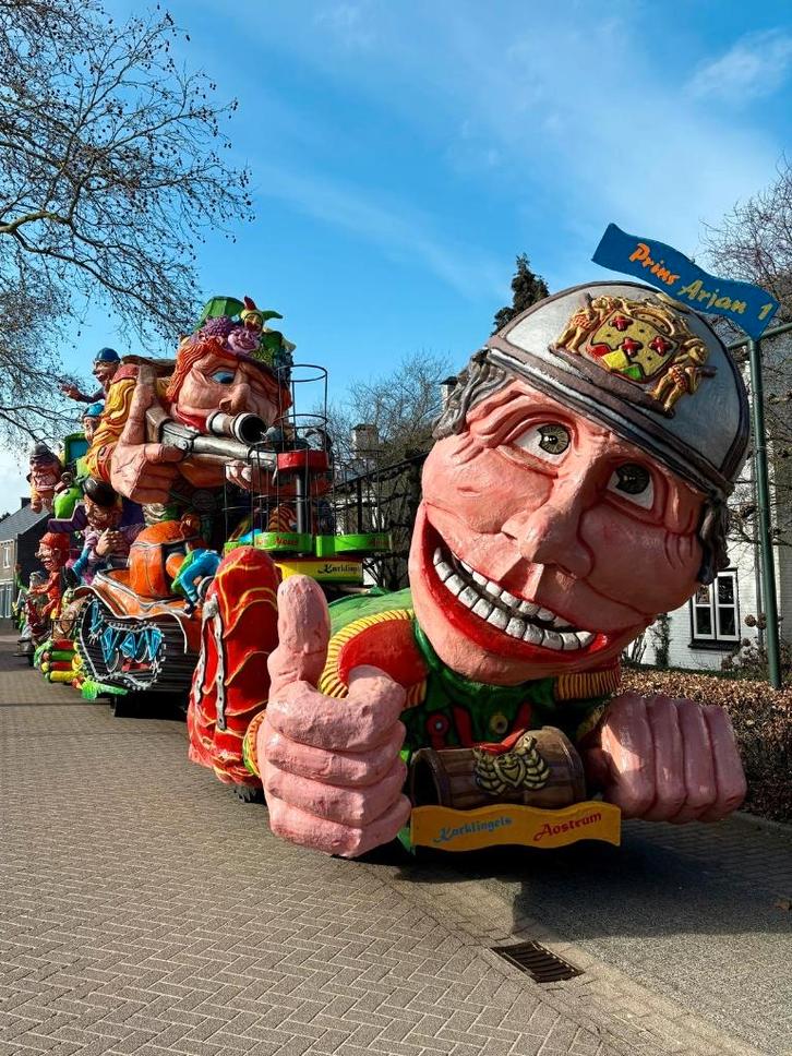 Polyester carnavalswagen te koop, Hobby en Vrije tijd, Feestartikelen, Gebruikt, Overige typen, Carnaval, Ophalen