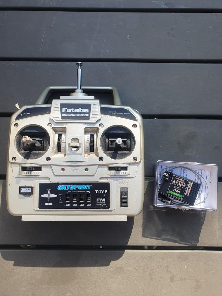 Futaba Fm zender +ontvanger T4yf, Ophalen of Verzenden, Overige typen
