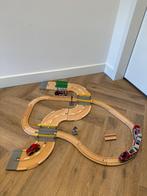 Heel goed Brio spoor auto weg station set 33209 houten trein, Ophalen of Verzenden, Zo goed als nieuw