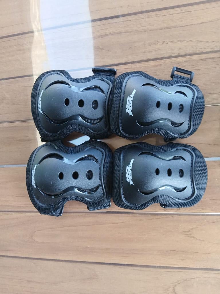 Beschermende set voor knieën en ellebogen voor kinderen., Ophalen