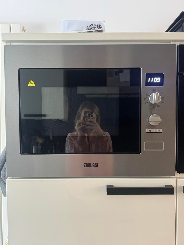 Zanussi Inbouw Combimagnetron - Zo goed als nieuw, Ophalen, Combimagnetron, Grill, Zo goed als nieuw