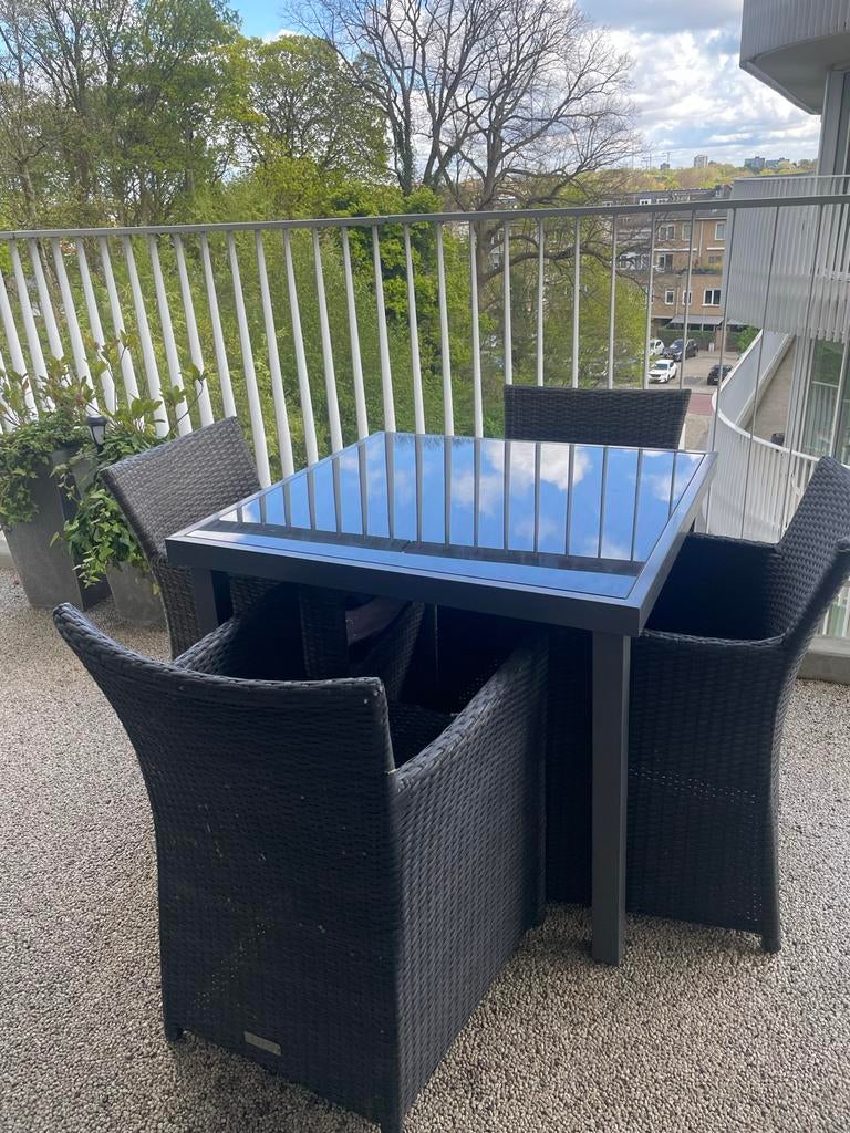 Tuinset Royal Patio: Tafel + 4 kunststof rotan stoelen, Tuin en Terras, Tuinsets en Loungesets, Ophalen, 4 zitplaatsen, Kunststof