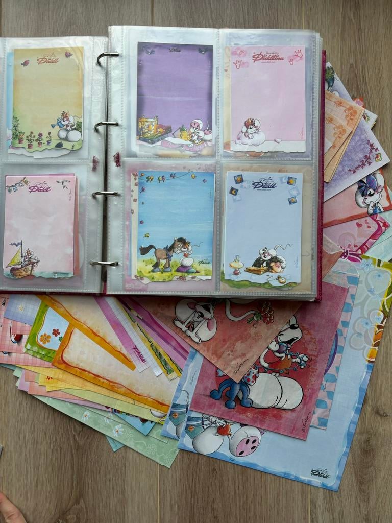 Diddl Collectie Map + Blaadjes + Dubbele goeie staat, Verzamelen, Diddl, Zo goed als nieuw, Papier, Kaart of Schrift, Ophalen of Verzenden