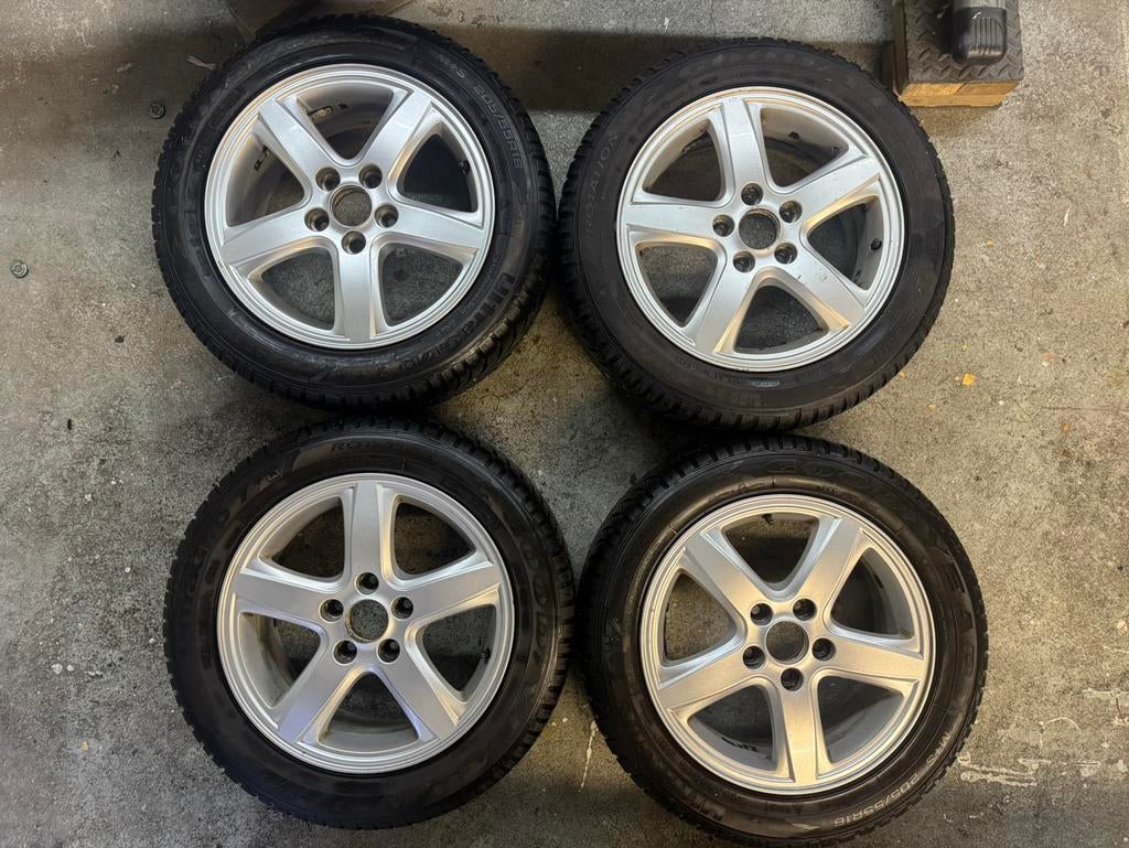 16 inch saab velgen op Goodyear banden., Auto-onderdelen, Banden en Velgen, Ophalen, Gebruikt, Velg(en), 16 inch