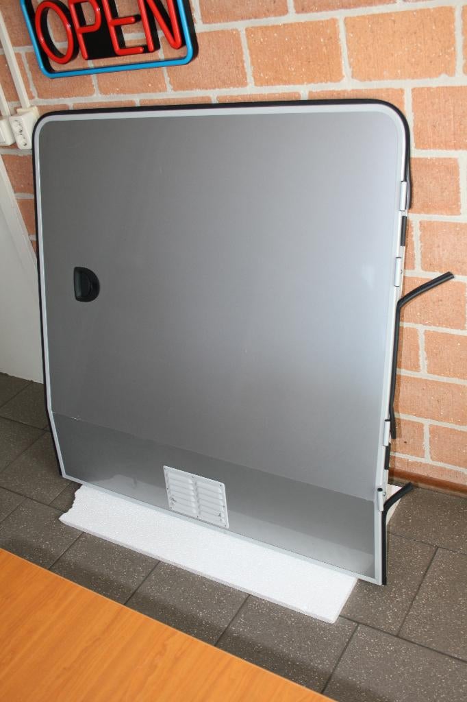 Hymer Garageluik vanaf 2007 nieuw 1170x1190mm, Ophalen, Bad waldsee, Hymer, Nieuw