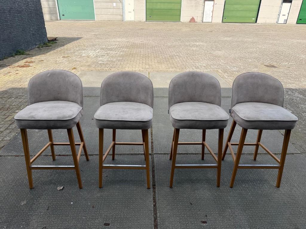 Hoge eettafelset inclusief stoelen rvs onderstel, Huis en Inrichting, Ophalen, Gebruikt, 4 tot 6 stoelen