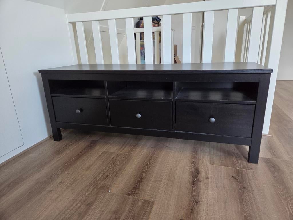 Hemnes TV meubel zwart, Ophalen, Gebruikt, 100 tot 150 cm, Minder dan 100 cm