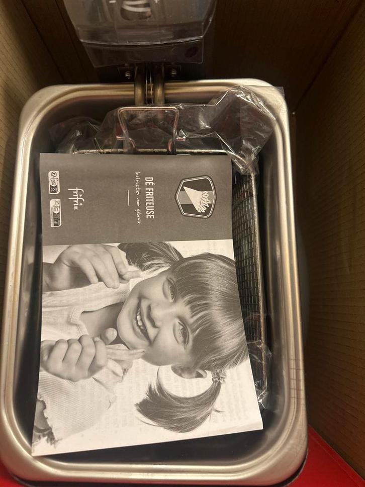 Fritel Friteuse 1905A - Als nieuw, Witgoed en Apparatuur, Frituurpannen, Nieuw, 3 tot 4 liter, Uitneembare binnenpan, Ophalen of Verzenden