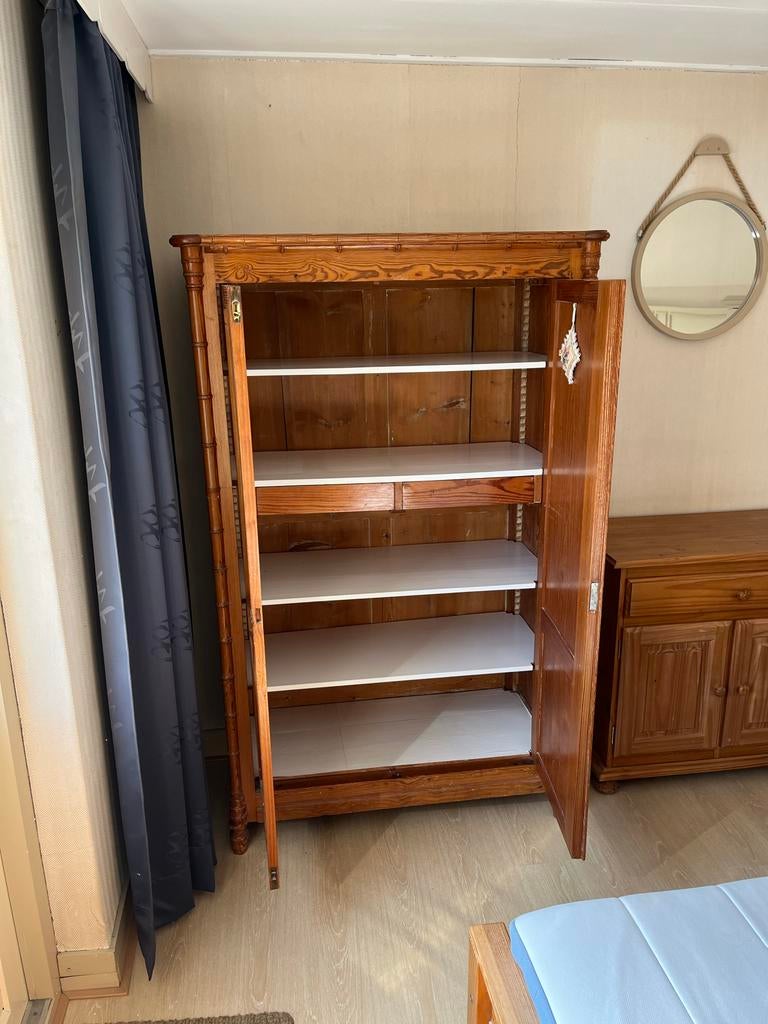 Vintage Linnenkast / Kledingkast van Grenenhout, Huis en Inrichting, Kasten | Kledingkasten, Ophalen, Gebruikt, 50 tot 100 cm