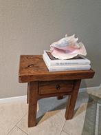 Oud massief eiken houten tafeltje., Ophalen