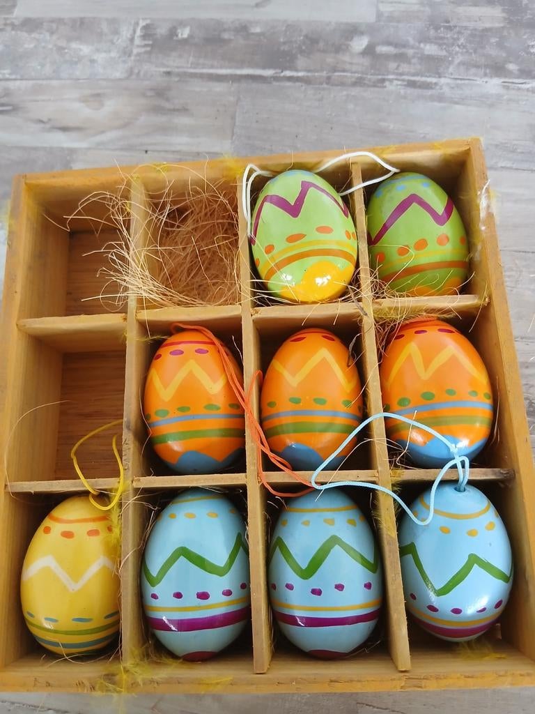 Houten paaseitjes, Ophalen, Zo goed als nieuw