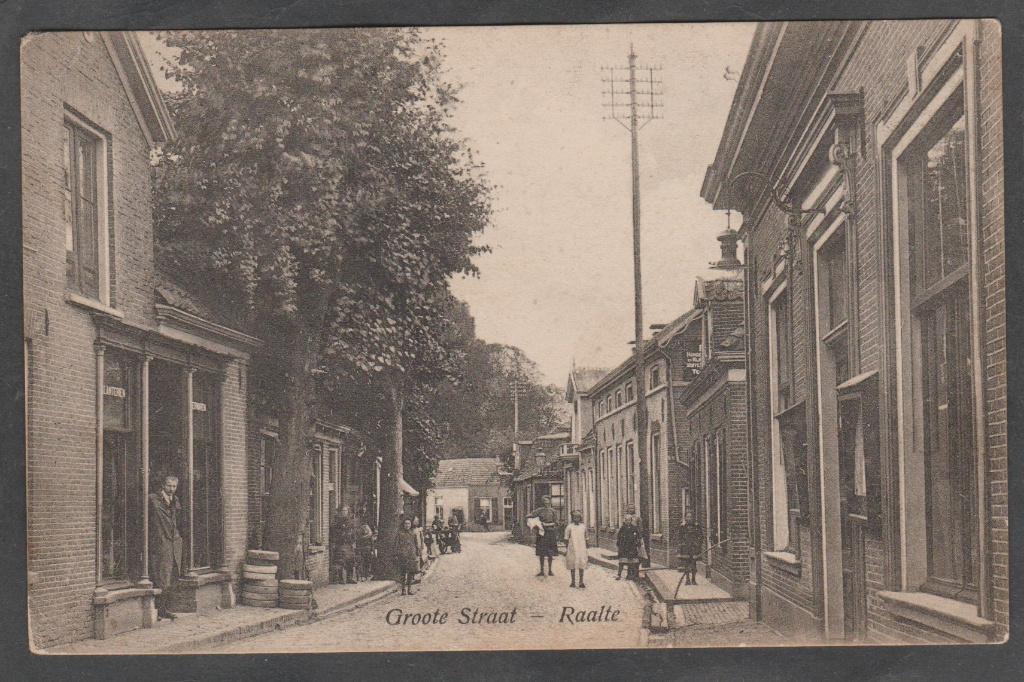 raalte  grootestraat  met mensen, Verzenden, Voor 1920, Gelopen, Overijssel