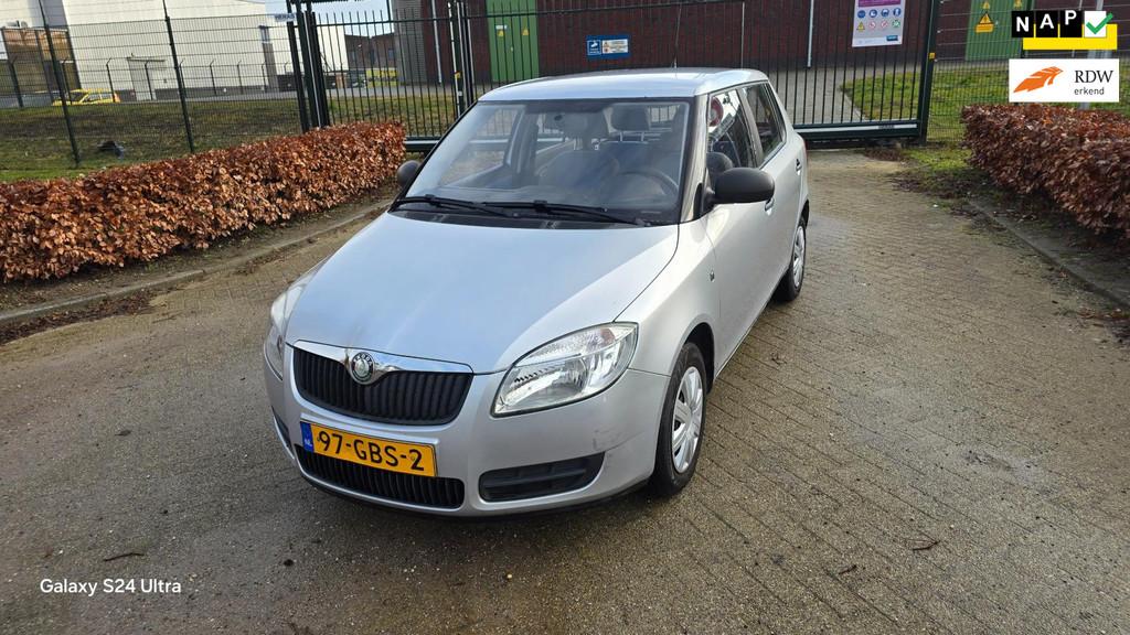 Skoda Fabia 1.2 5 DEURS NIEUWE MODEL RIJDT PERFECT!, Auto's, Skoda, Voorwielaandrijving, 60 pk, 1198 cc, Origineel Nederlands