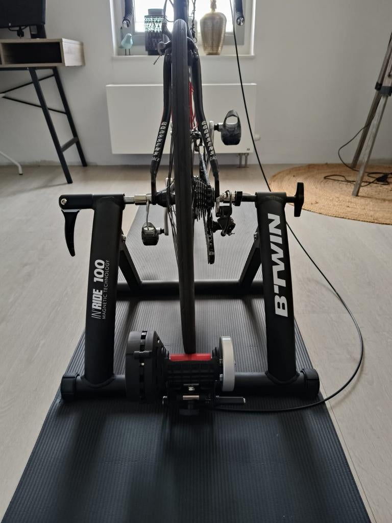 B'TWIN / Van Rysel In'Ride 100 indoor fietstrainer te koop!, Sport en Fitness, Ophalen, Zo goed als nieuw, Hometrainer