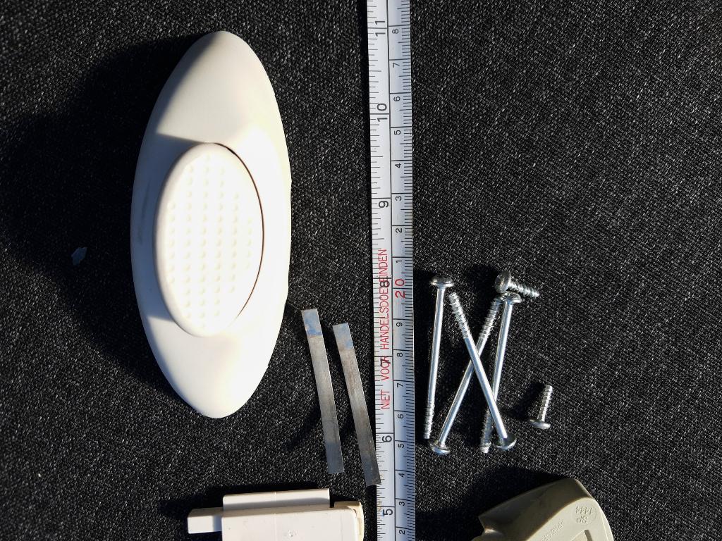 Dometic Mini Heki drukknop en diverse montage onderdelen, Ophalen of Verzenden