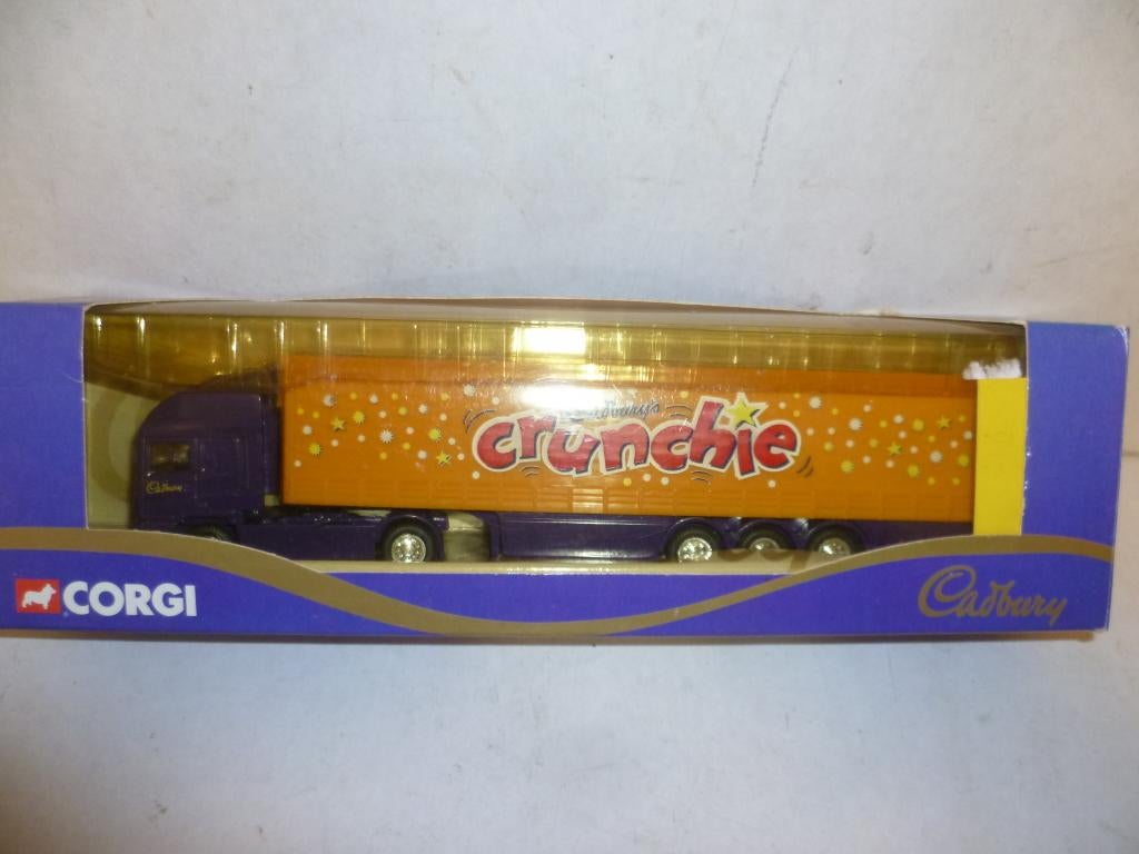 Corgi 59501 ERF Curtainside Trailer Cadbury Crunchie 1:64, Ophalen of Verzenden, Nieuw, Bus of Vrachtwagen