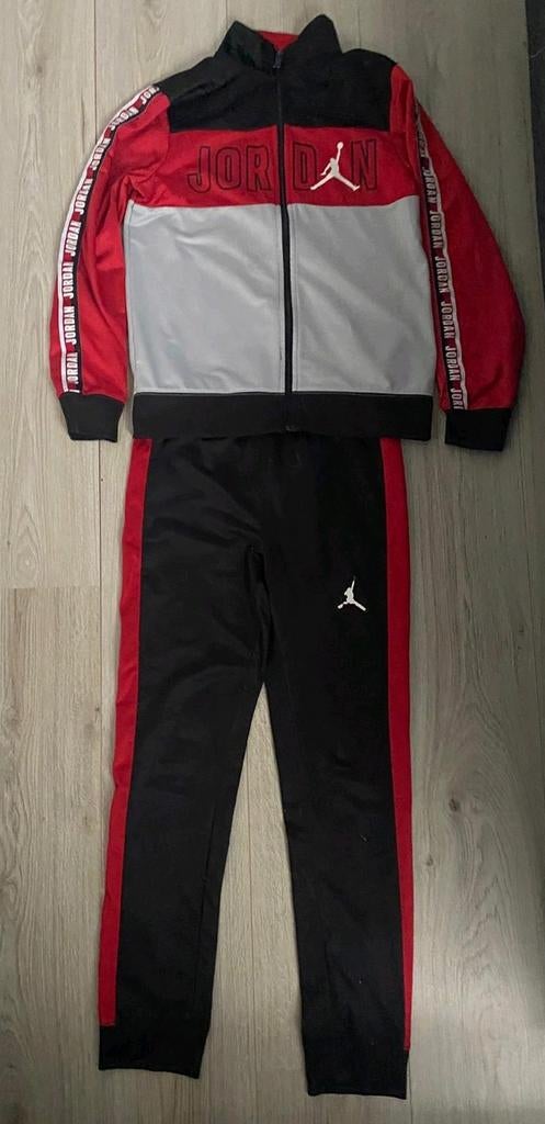 Trainingspak Jordan maat 152/158, Kinderen en Baby's, Kinderkleding | Maat 158, Ophalen of Verzenden