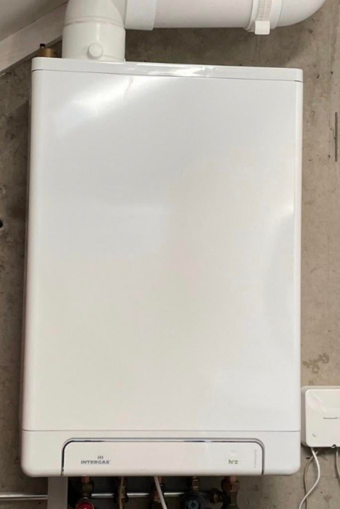 Intergas kombi kompakt HRE 28/24 cv ketel cw4 bj 2023, Doe-het-zelf en Verbouw, Verwarming en Radiatoren, Ophalen, 30 tot 80 cm