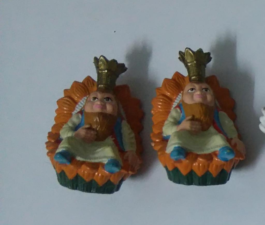 Efteling pretpark Pardoes clown koning Oberon pvc figuren, Verzamelen, Ophalen of Verzenden, Zo goed als nieuw, Beeldje of Poppetje