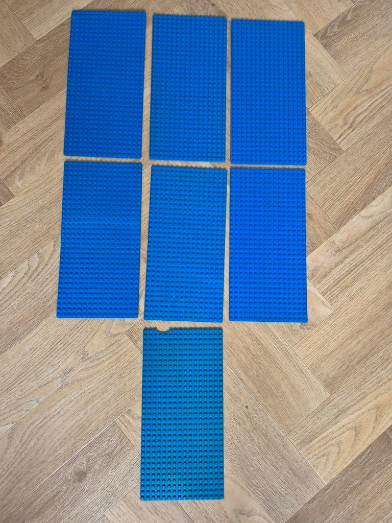 7 blauwe lego bouwplaten grondplaten baseplates 16x32, Lego, Ophalen of Verzenden, Compleet, Grondplaat