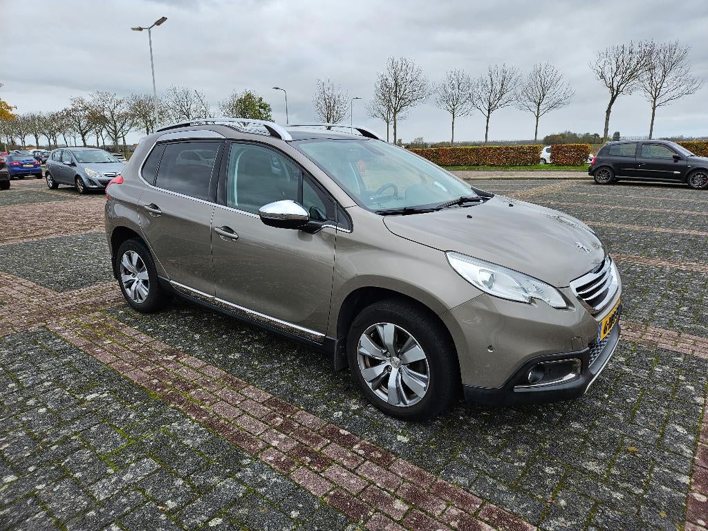Peugeot 2008 1.6 VTI 88KW/120PK Automaat /Panorama Dak, Auto's, Peugeot, Euro 5, 15 km/l, Zwart, 4 cilinders