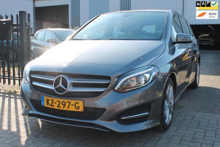 Mercedes-Benz B-klasse 180 Ambition LED Navi Trekhaak Cruise, Auto's, Mercedes-Benz, Bedrijf, Te koop, B-Klasse, ABS, Airbags
