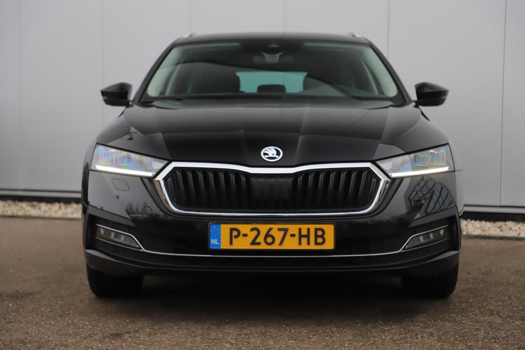 Skoda Octavia Combi 1.0 TSI Business Edition Plus Leder Trek, Auto's, Skoda, Gebruikt, Met garantie (alle), Zwart, Handgeschakeld