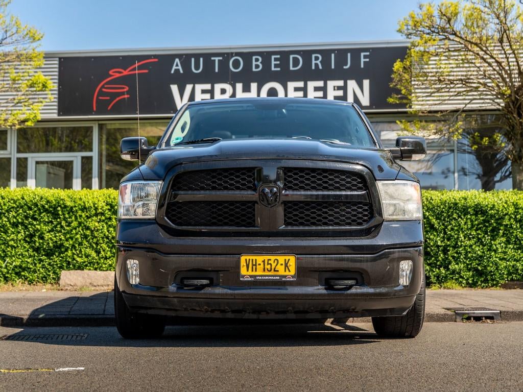 Dodge Ram 1500 3.6 V6 Quad Cab 6'4 - PANORAMA - STUUR / STOE, Auto's, Automaat, Achterwielaandrijving, Gebruikt, Zwart