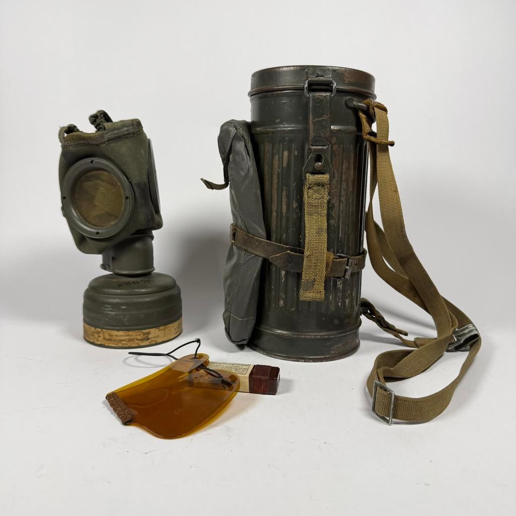 Duits gasmasker set wo2, Verzamelen, Ophalen of Verzenden, Duitsland