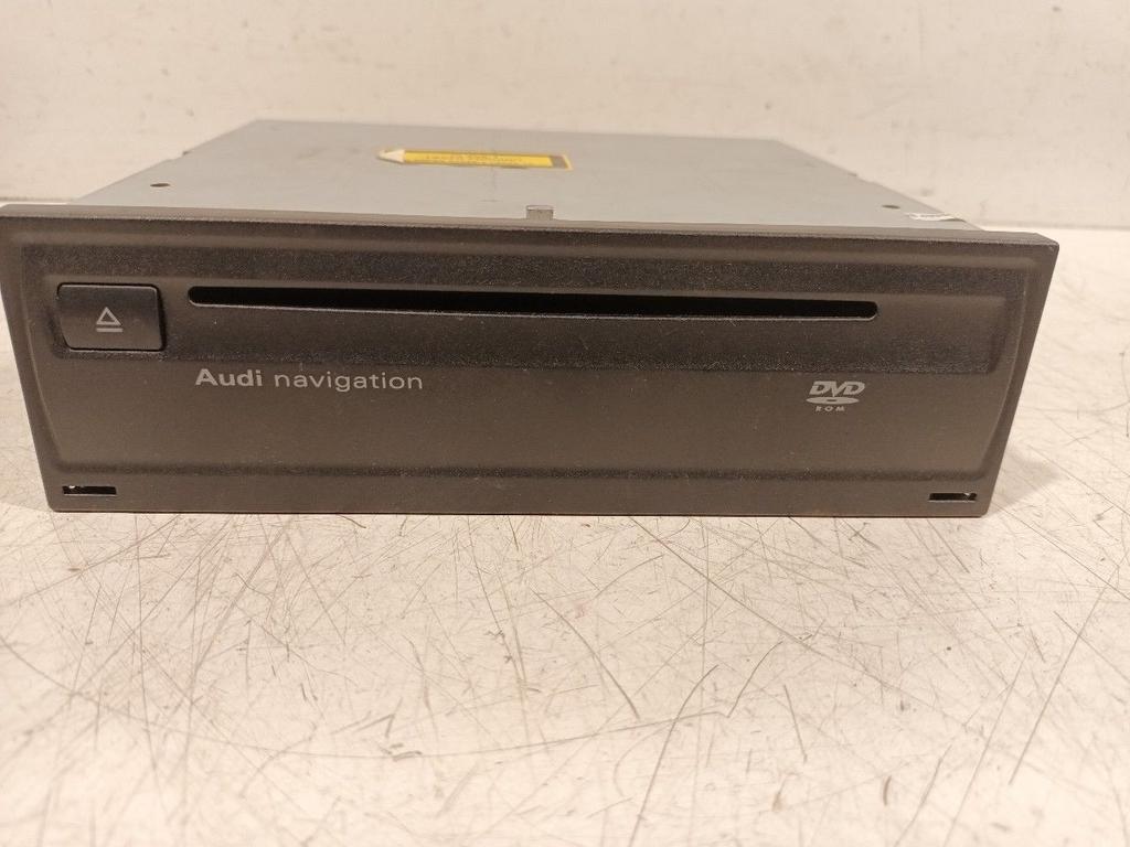 Cd wisselaar Audi A4, Ophalen of Verzenden, Van der Ven Autorecycling B.V., Onderdelen@venauto.nl, Ettenseweg 76, 4706 PB Roosendaal, The Netherlands