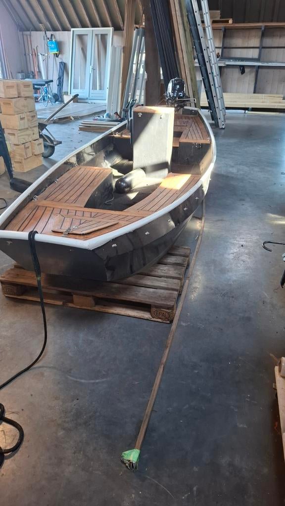 Stalen Schouw met Stuurkolom en nieuwe 6 PK Buitenboordmotor, Watersport en Boten, Ophalen, Gebruikt, Staal, Minder dan 10 pk