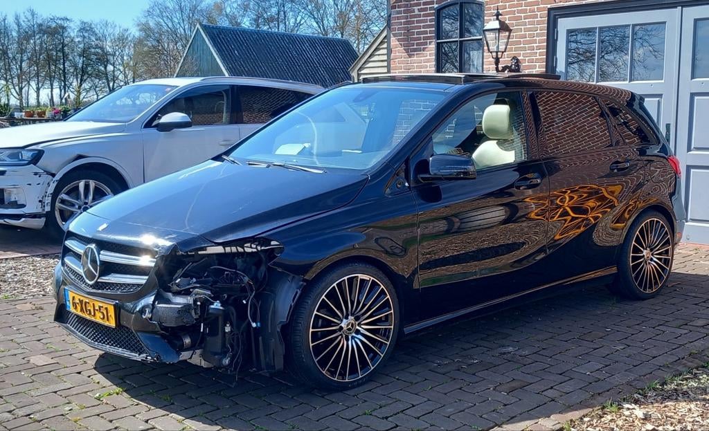Mercedes B Klasse Panoramadak  Automaat, Auto diversen, Schadeauto's, Overige carrosserieën, Zwart, Mercedes-Benz, Benzine