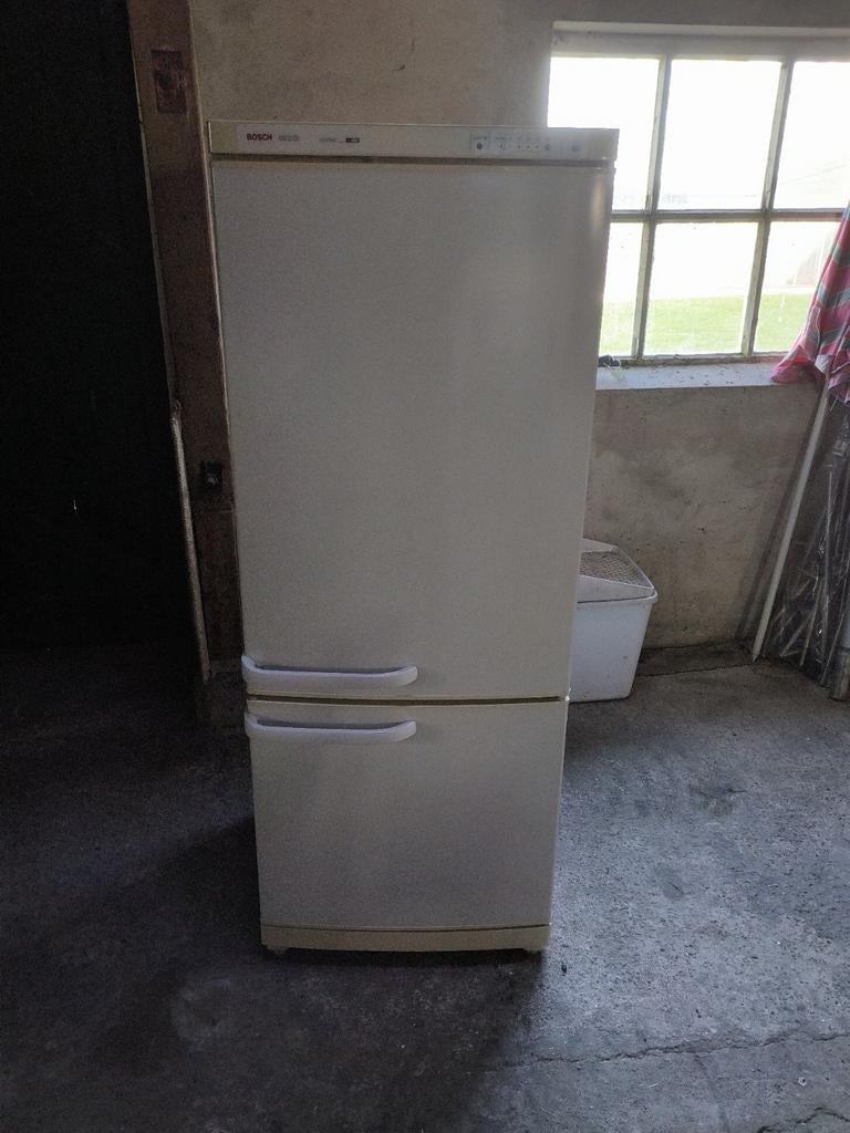 Bosch koel vries combinatie, 100 tot 150 liter, Ophalen, Met aparte vriezer, 160 cm of meer