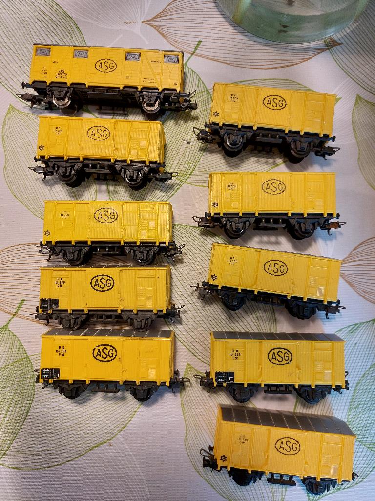 10 gele Lima goederenwagens, Hobby en Vrije tijd, Modeltreinen | H0, Gebruikt, Gelijkstroom, Wagon, Ophalen of Verzenden
