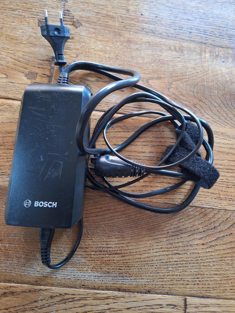 Bosch Compact E-bike Oplader BCS230, Fietsen en Brommers, Fietsaccessoires | Fietsaccu's, Nieuw, Ophalen of Verzenden