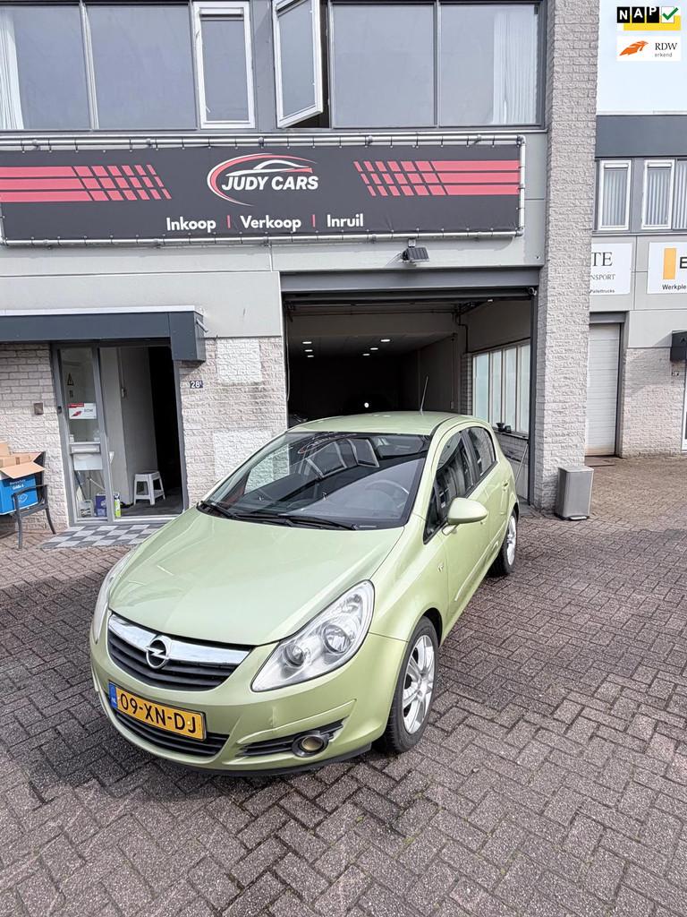 Opel Corsa 1.4-16V Cosmo, Auto's, Opel, Gebruikt, 4 cilinders, 49 €/maand, Bedrijf