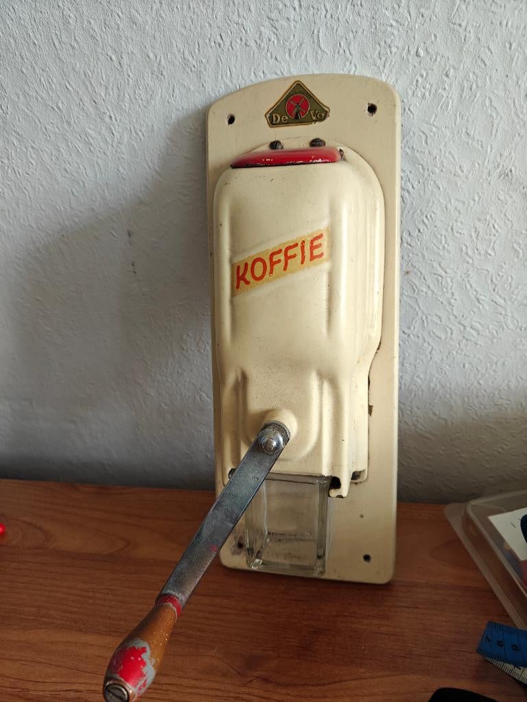Antieke originele DeVE wandkoffiemolen, Ophalen of Verzenden