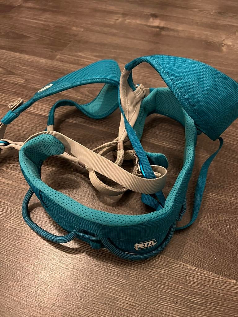 Klimgordel Petzl Luna blauw - in zeer goede staat!, Ophalen of Verzenden, Gebruikt, Klimsport-accessoire