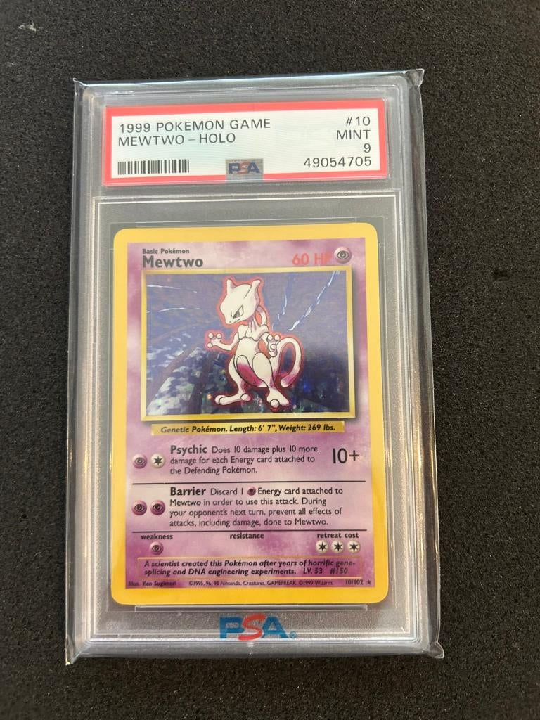 10/102 base mewtwo psa 9, Ophalen of Verzenden, Zo goed als nieuw, Foil