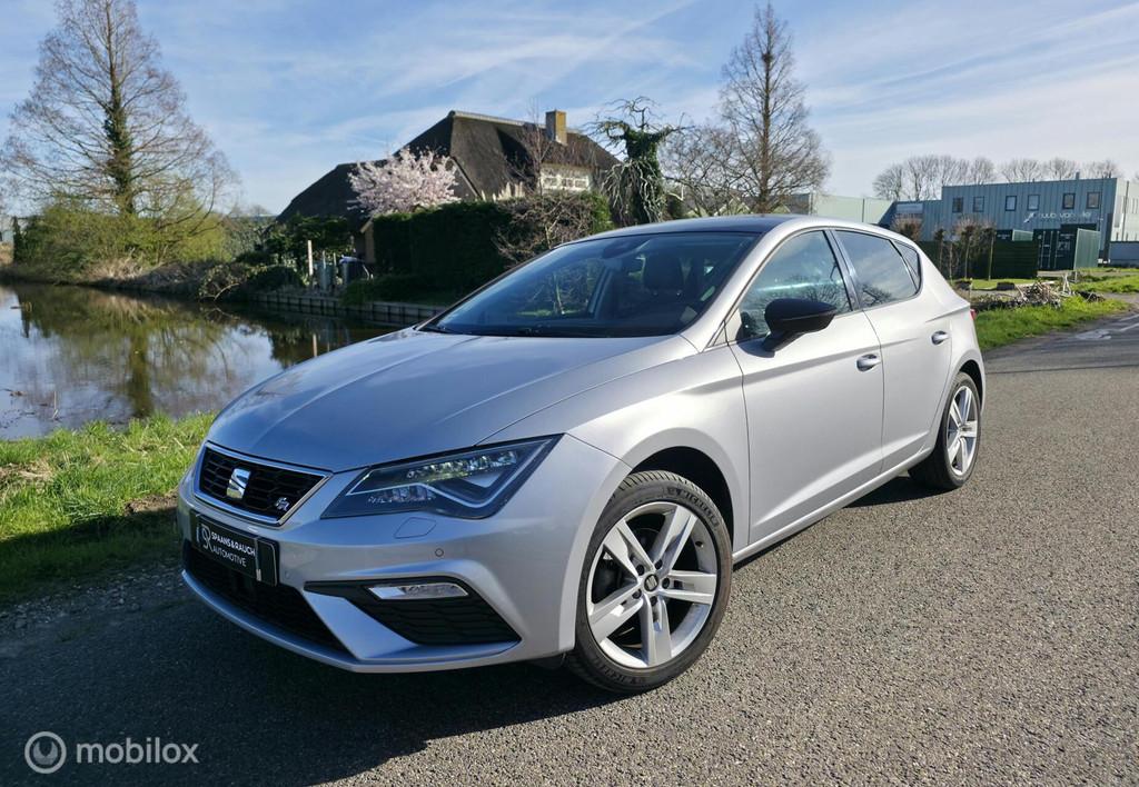 Seat Leon 1.4 EcoTSI FR DSG / Navi / Carplay / Trekhaak / LE, Auto's, Gebruikt, 4 cilinders, 150 pk, Leder en Stof