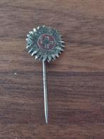 071 Vintage Speldje Rode Kruis, Verzamelen, Ophalen of Verzenden, Gebruikt, Overige onderwerpen, Speldje of Pin