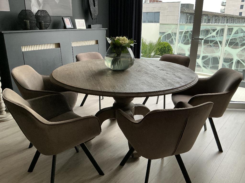 Woood eetkamerstoelen 6 stuks taupe kuip stof velours 150, Huis en Inrichting, Ophalen, Gebruikt, Overige kleuren, Modern klassiek
