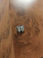 Mooi klein zilverkleurig vlinder speldje, uit Lourdes., Ophalen of Verzenden, Nieuw