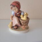 Hummel beeldje meisje met kuikentjes, Verzamelen, Beelden en Beeldjes, Ophalen of Verzenden