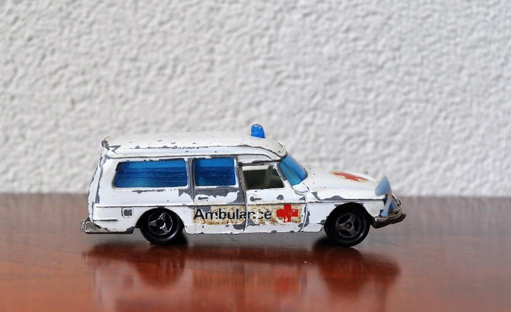 Majorette Citroen Ambulance 206 8 cm, Ophalen of Verzenden, Gebruikt, Auto