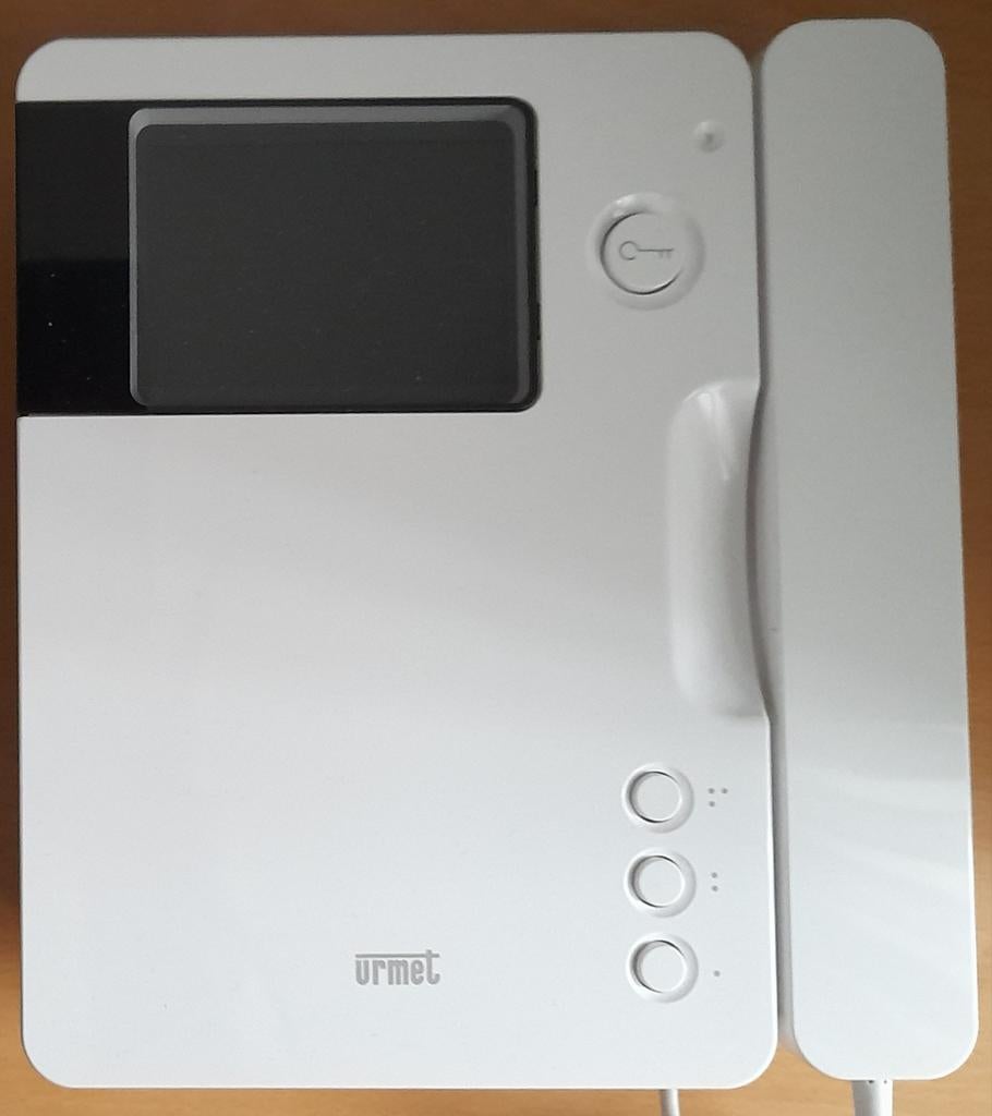 Urmet Intercom met camera - 2 jaar oud, Ophalen, Gebruikt