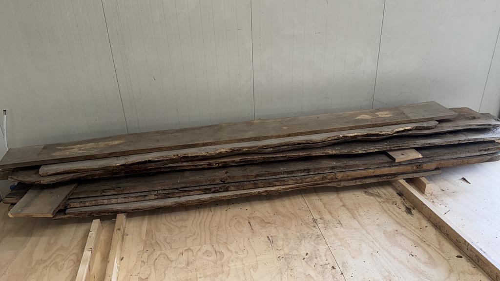 Oud gedroogd eiken, Doe-het-zelf en Verbouw, Hout en Planken, Ophalen, Eiken, Zo goed als nieuw, Plank