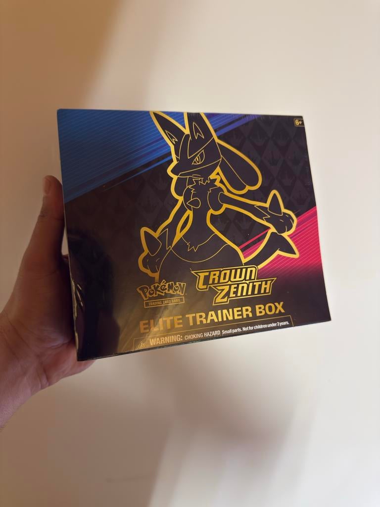 Pokémon Crown Zenith Elite Trainer Box Nieuw, Ophalen of Verzenden, Nieuw, Overige typen