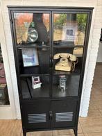 Industrieel Vintage Metalen Kastje Zwart met Glas, Ophalen, Zo goed als nieuw