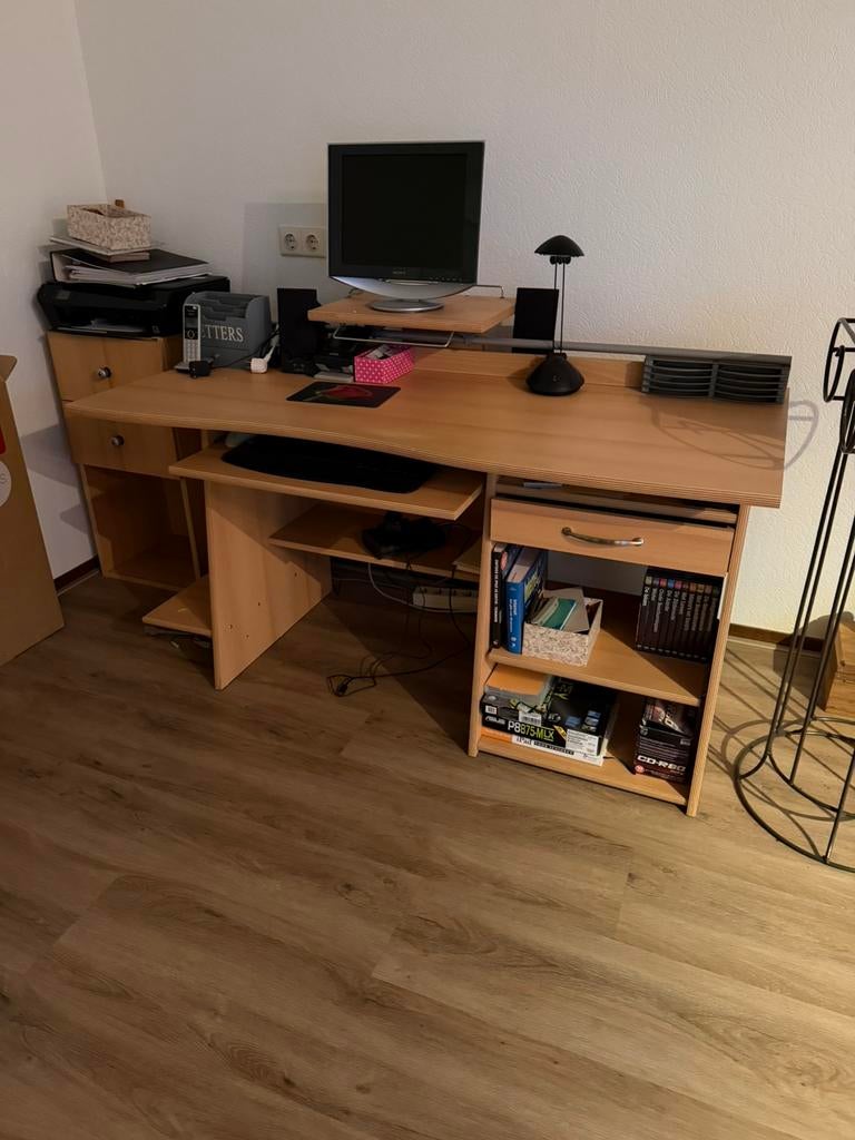 Bureau met kastje, Ophalen, Gebruikt